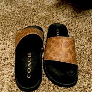 Coach slide on size 7